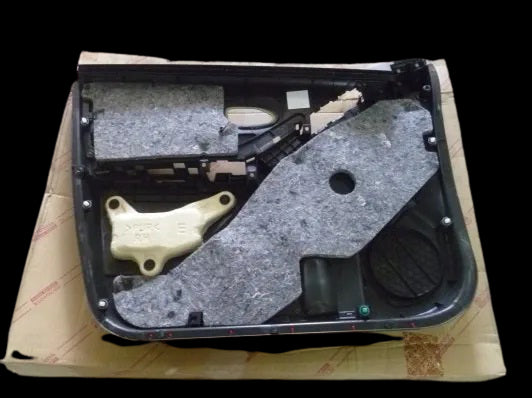 Tapicería Puerta Delantera Derecha Original Yaris