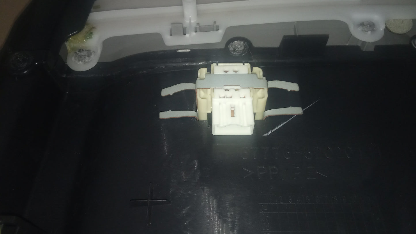 Tapiceria Puerta Trasera Izquierda Original para Yaris