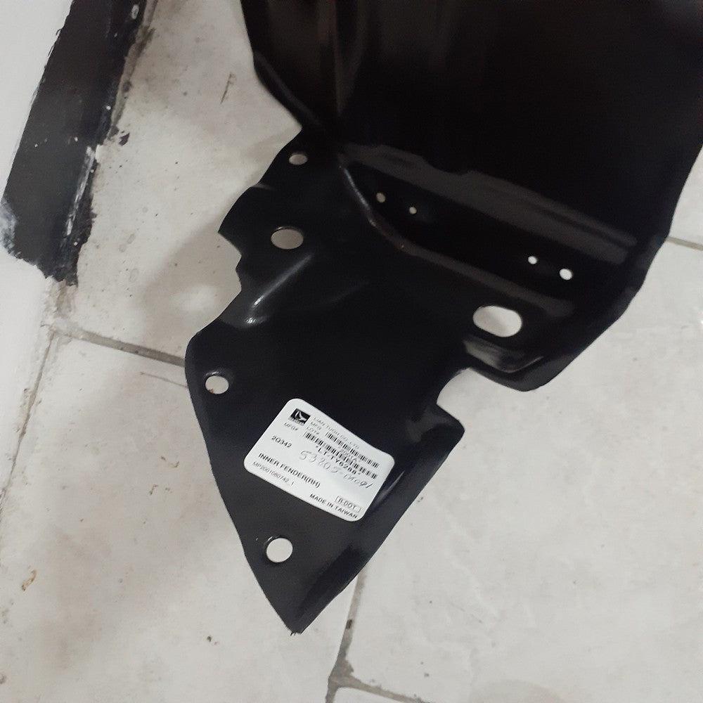 Guardapolvo Guardafango Derecho Generico para Hilux