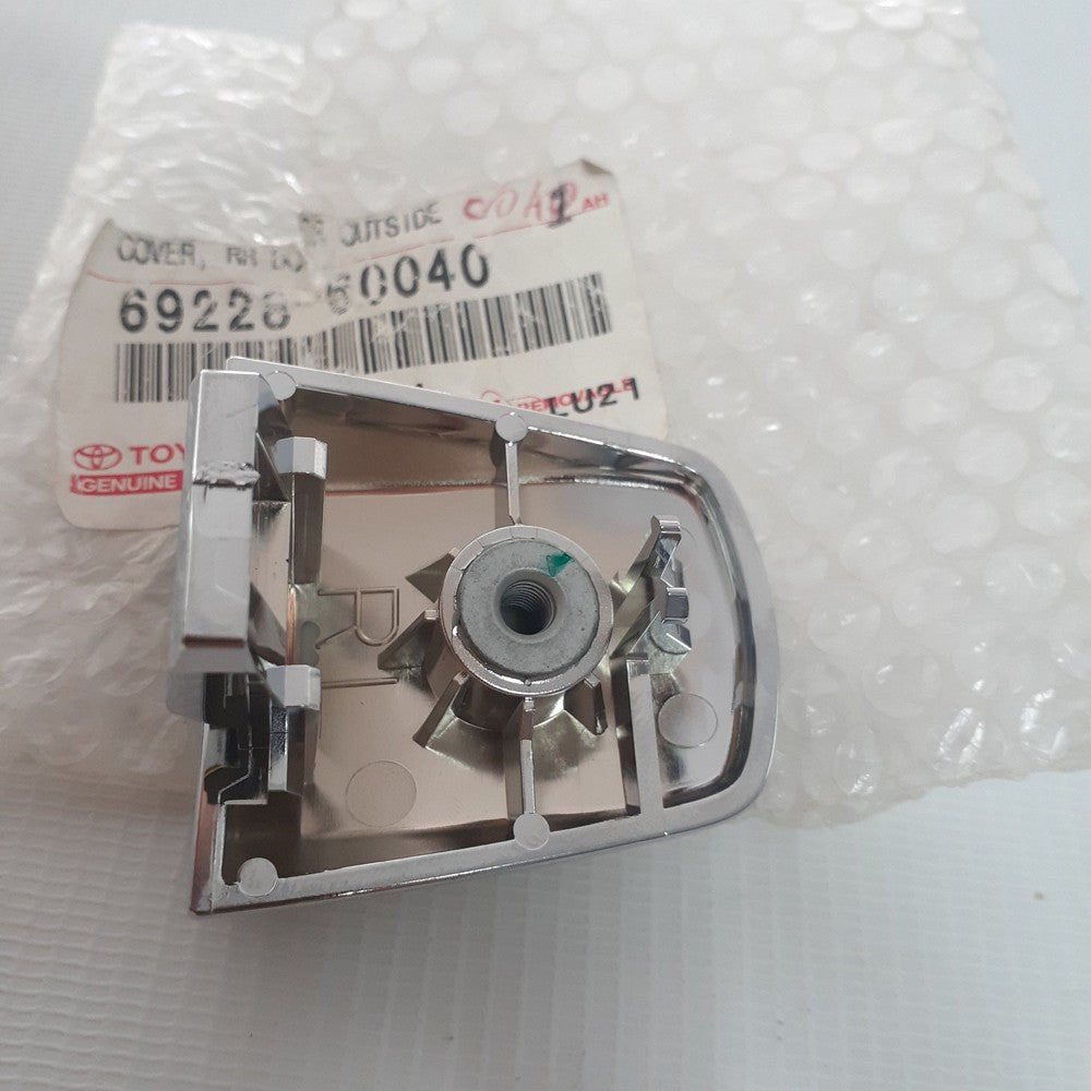 Tapa Manilla Externa Puerta Trasera Izquierda Cromada Original para Roraima