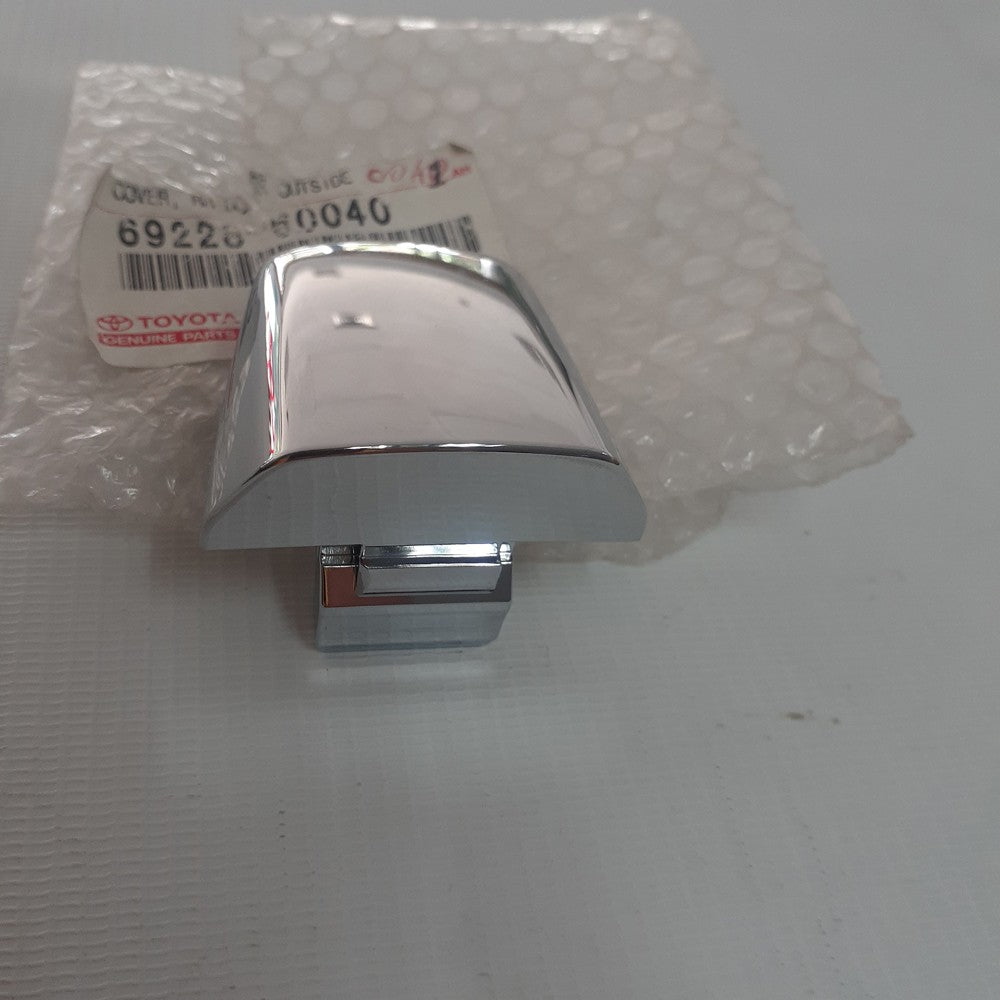 Tapa Manilla Externa Puerta Trasera Izquierda Cromada Original para Roraima