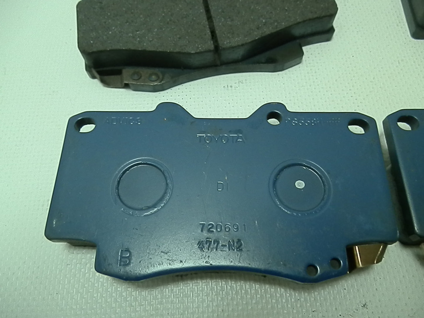 PASTILLAS DE FRENOS DELANTERAS HILUX KAVAK 2.7 06-08