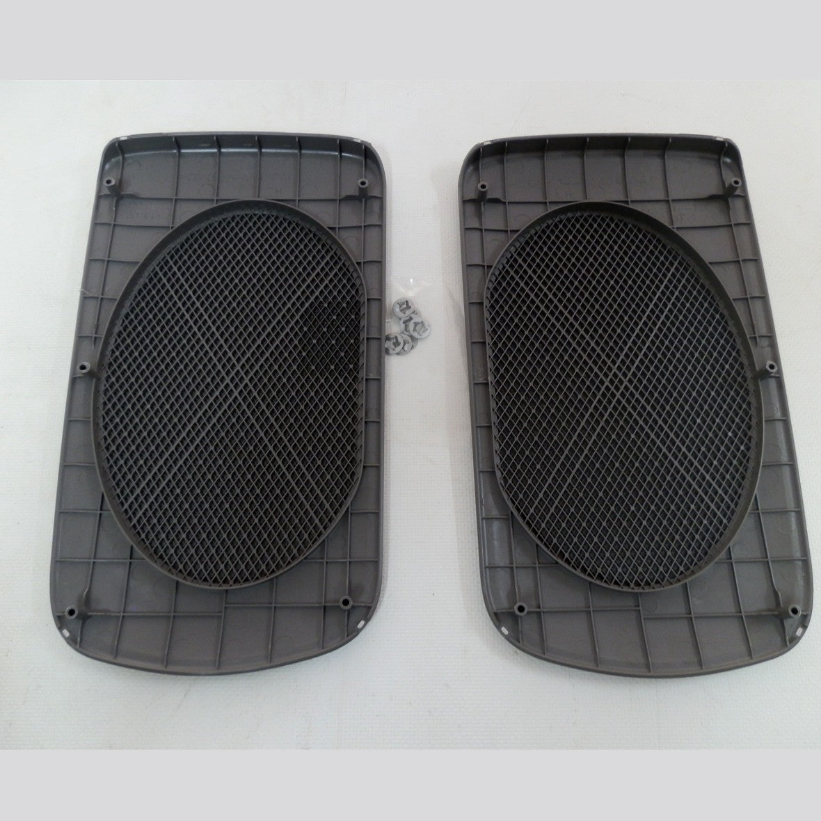 TAPA REJILLA ALTAVOCES CORNETA TRASERAS CAMRY 2002-2006