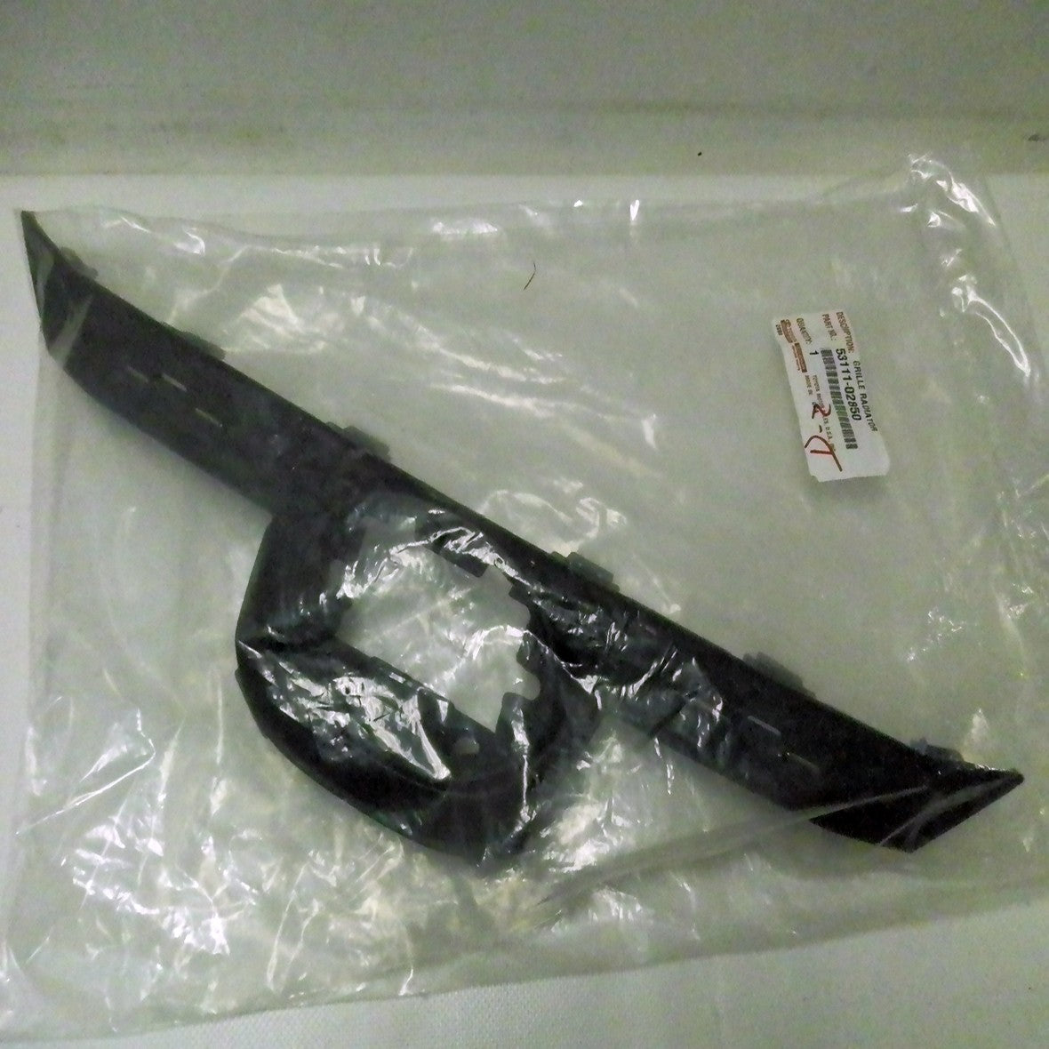 PARRILLA DELANTERA COROLLA LE 2019-2021