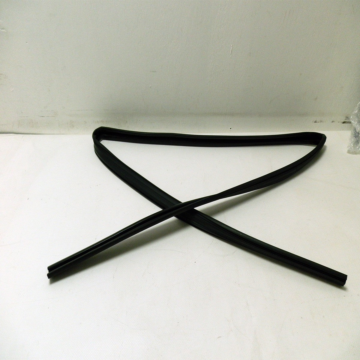 GOMA CORREDERA DE VIDRIO PUERTA TRASERA IZQUIERDA COROLLA 99-02