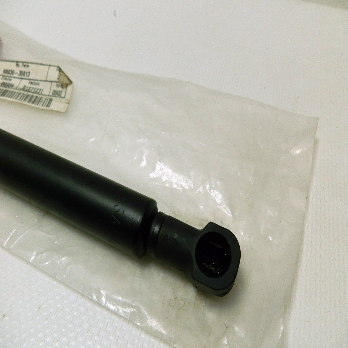 AMORTIGUADOR GATO VENTANILLA COMPUERTA FJ CRUISER 06-09