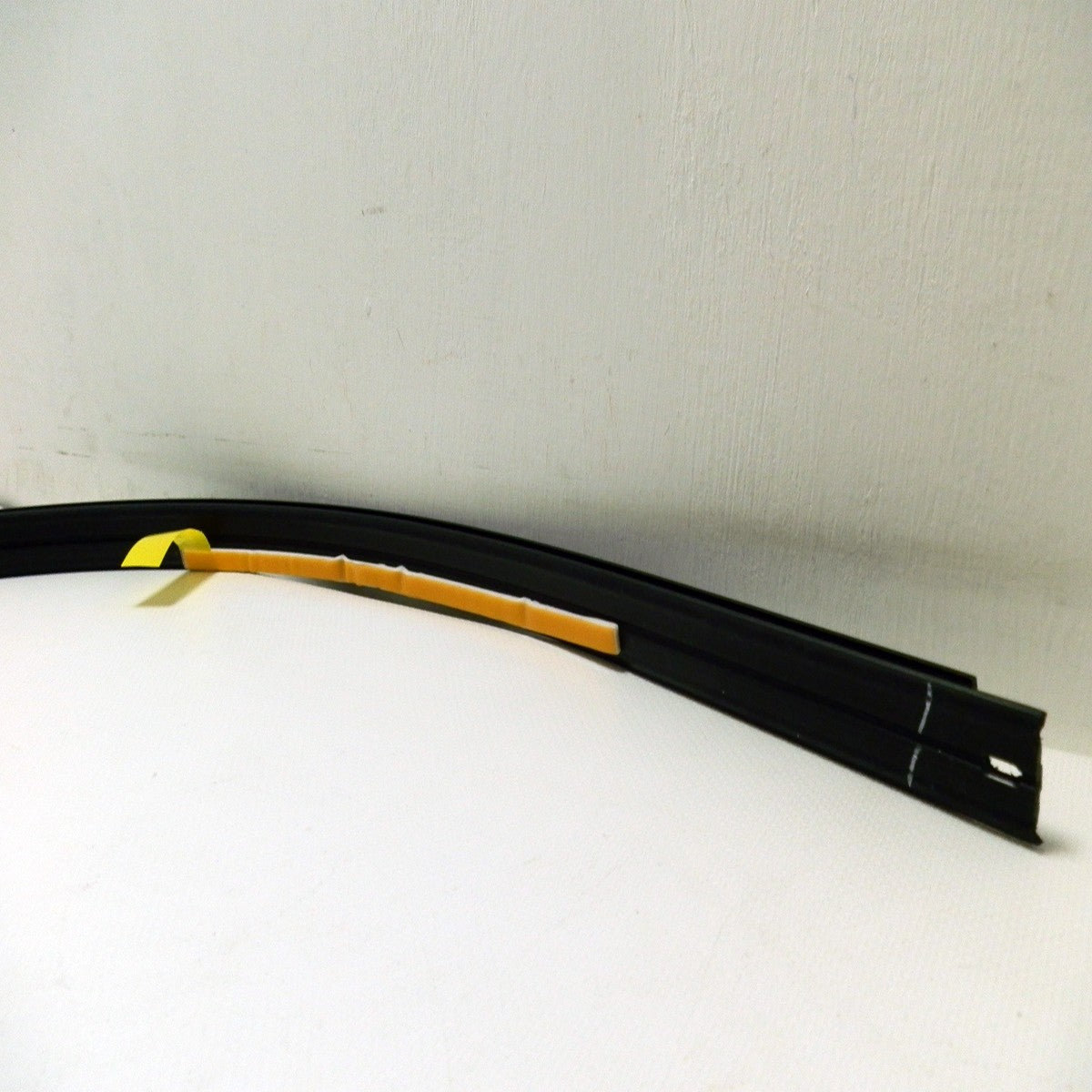 MOLDURA PLATINA GOMA IZQUIERDA TECHO TUNDRA 2009-2017 LIMITED