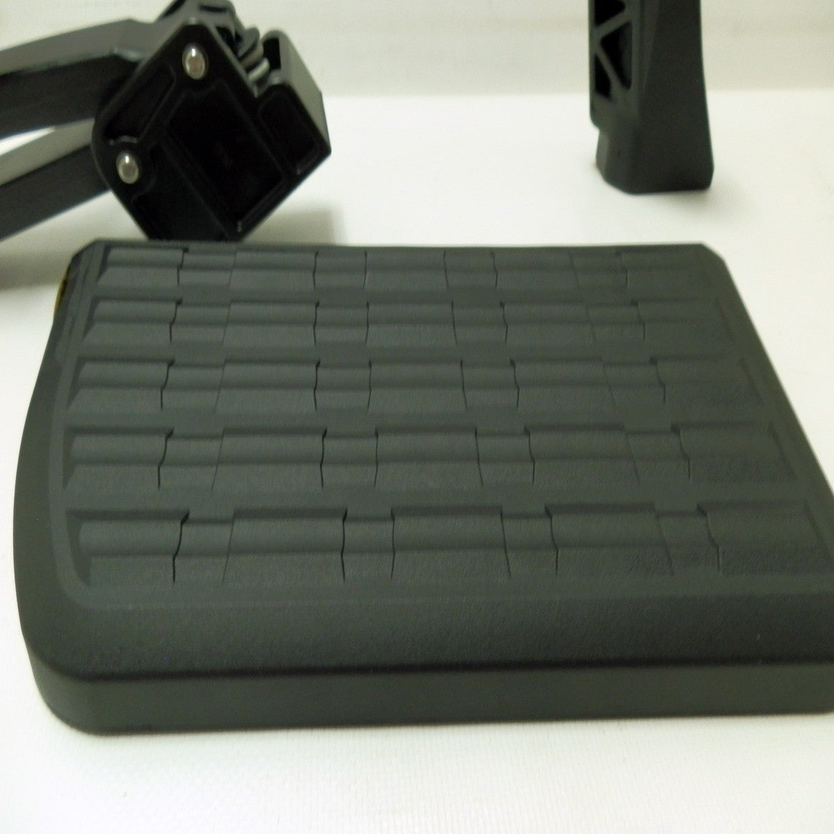 PEDAL POSA PIE ESTRIBO CAJON TACOMA 2010-2022