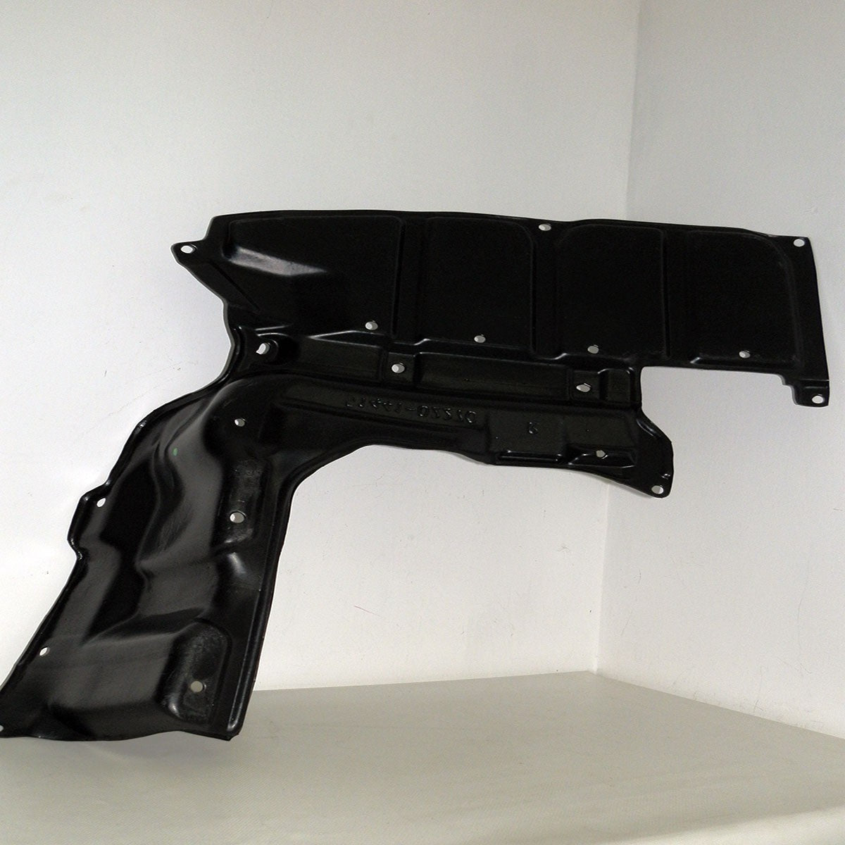 GUARDAPOLVO CARTER MOTOR DERECHO COROLLA 2003-2008