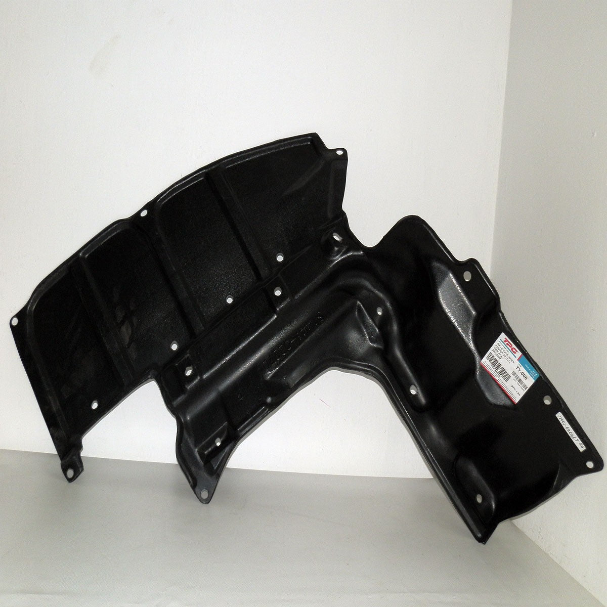GUARDAPOLVO CARTER MOTOR DERECHO COROLLA 2003-2008