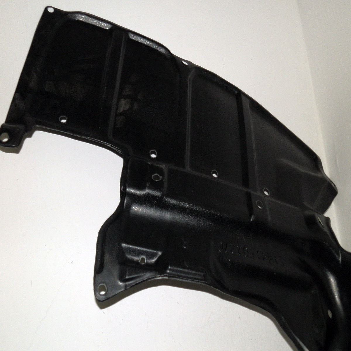 GUARDAPOLVO CARTER MOTOR DERECHO COROLLA 2003-2008