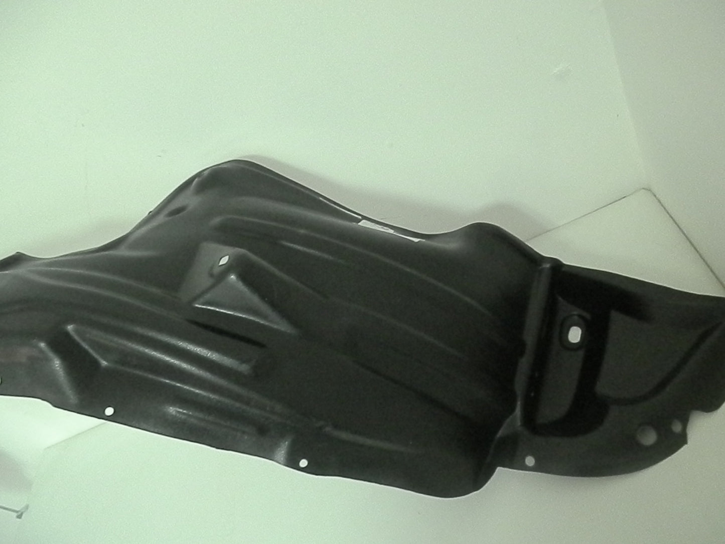GUARDAPOLVO GUARDAFANGO DERECHO DELANTERO HILUX 12-15