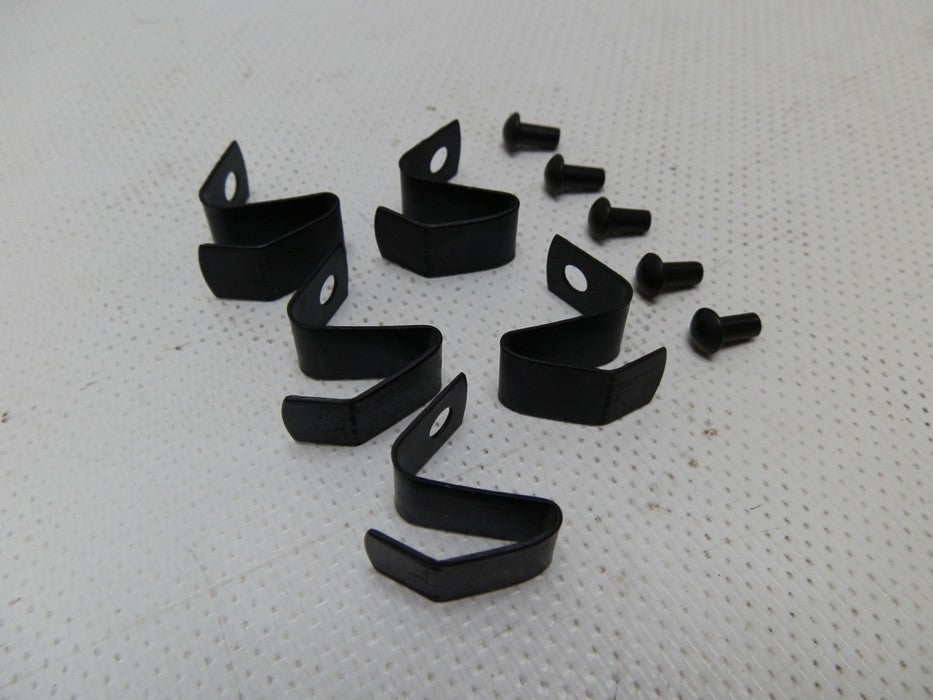 CLIPS TAPA CAUCHOS FJ40