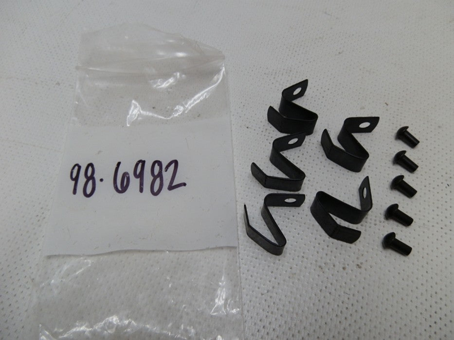 CLIPS TAPA CAUCHOS FJ40