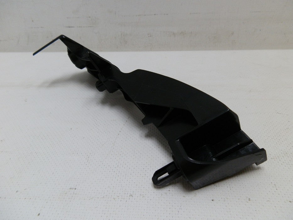 BASE IZQUIERDA PARACHOQUE DELANTERO FORTUNER 2012-2015