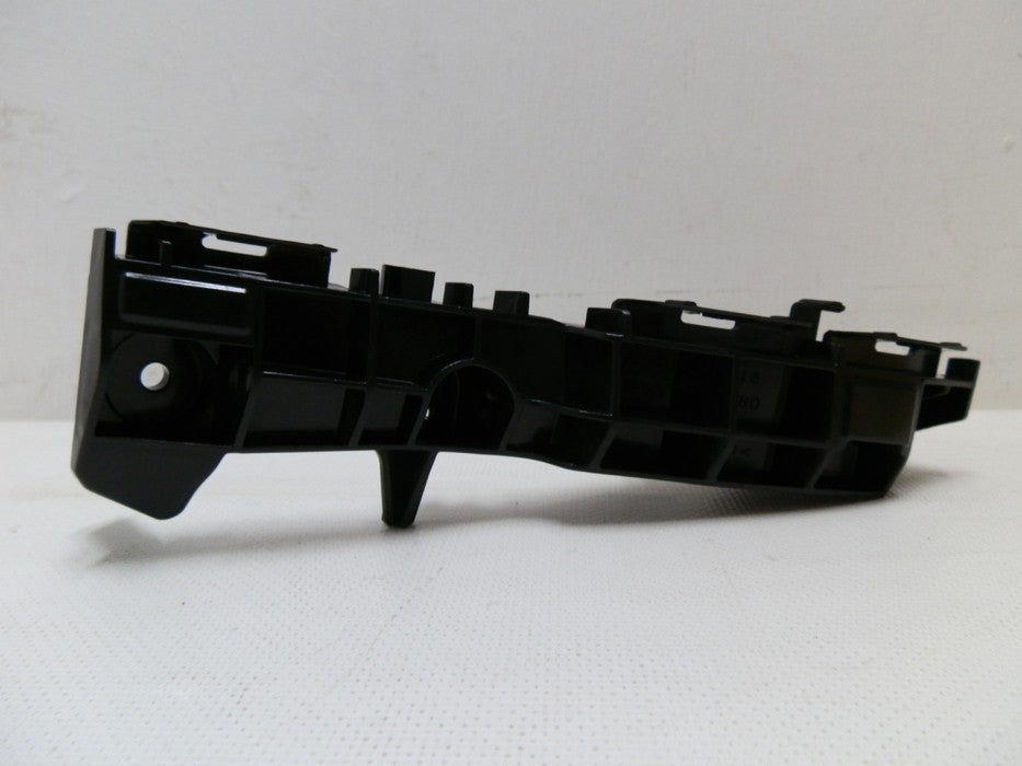BASE IZQUIERDA PARACHOQUE DELANTERO FORTUNER 2012-2015
