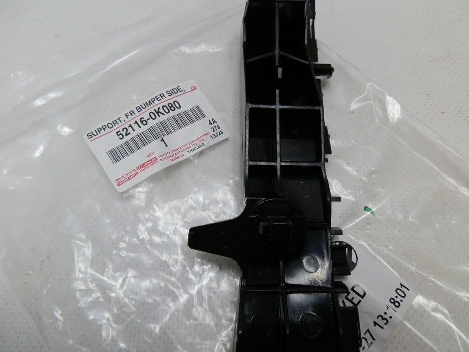 BASE IZQUIERDA PARACHOQUE DELANTERO FORTUNER 2012-2015