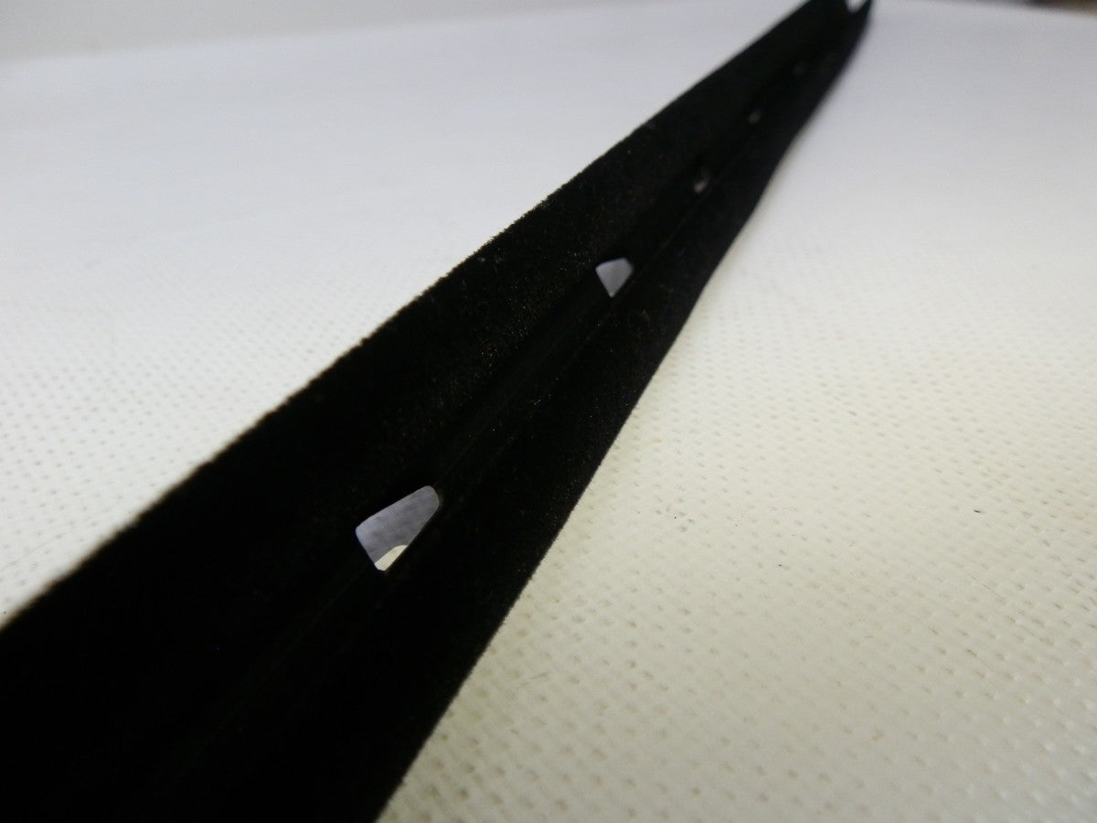 CEPILLO LAMEVIDRIO INTERNO PUERTA DELANTERA DERECHA HILUX 03-05