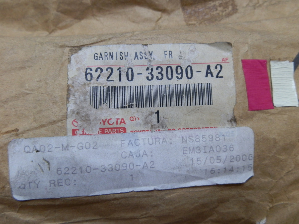 Tapiceria paral delantero derecho original camry 02-05