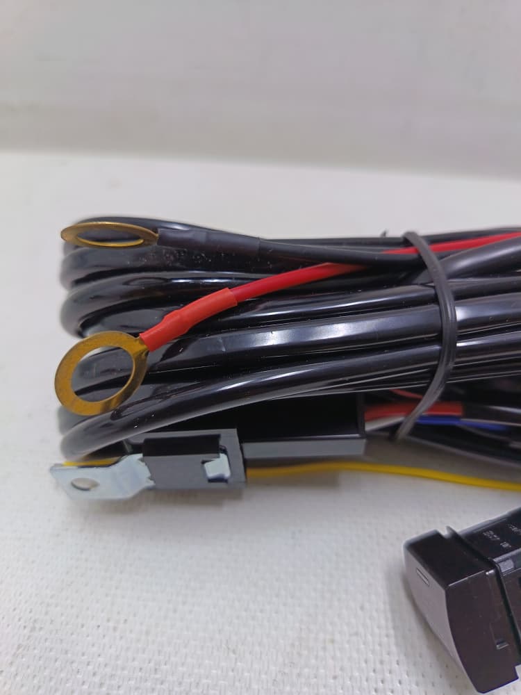 KIT DE INSTALACION PARA BARRA LED CABLEADO SWITCH TOYOTA