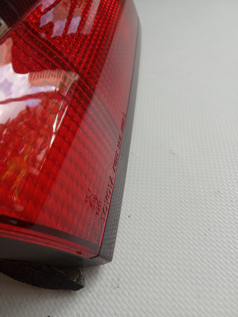 Stop izquierdo Maleta original Camry