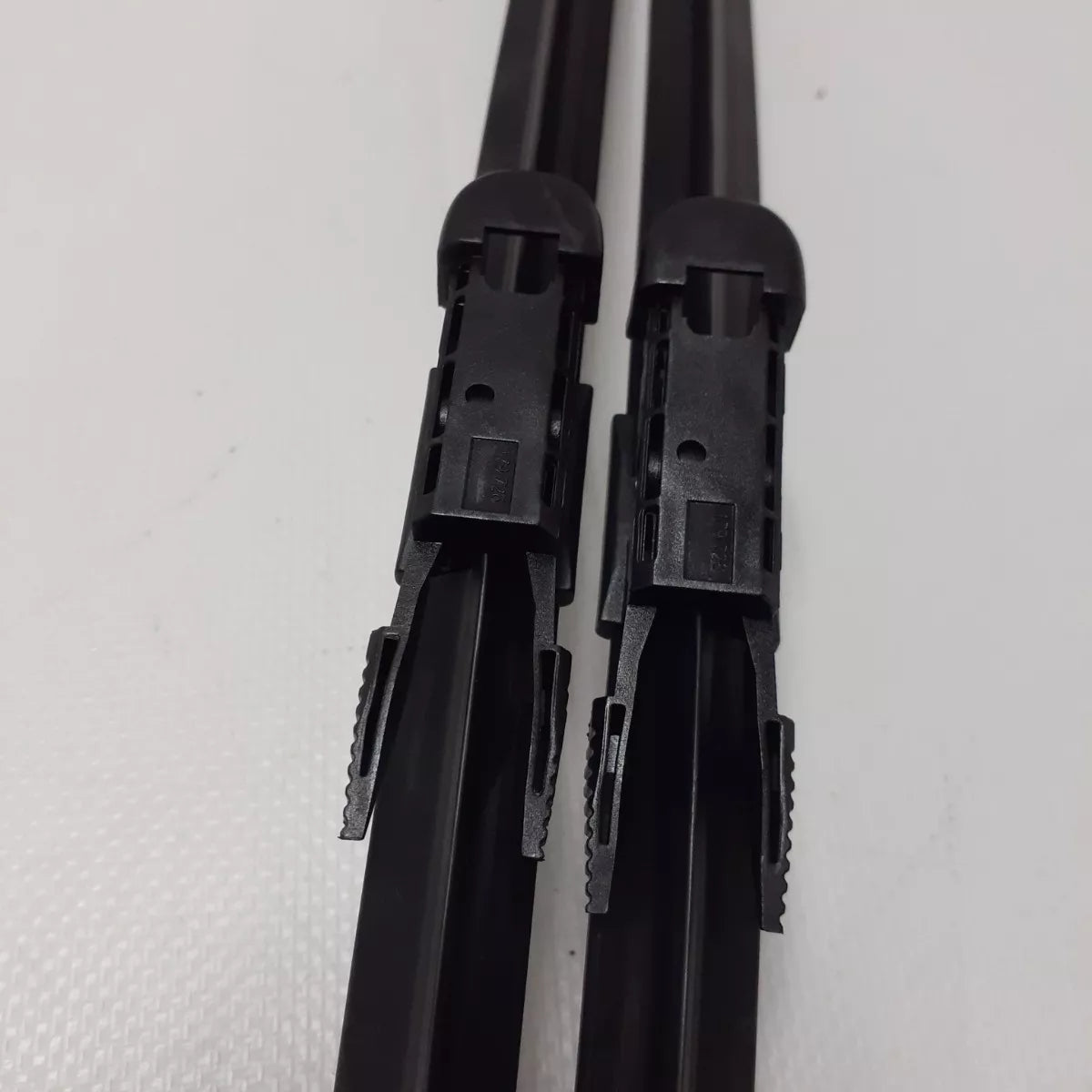 Cepillo limpiaparabrisas boomerandg tridon 16 pulgadas para silverado, fiesta movie