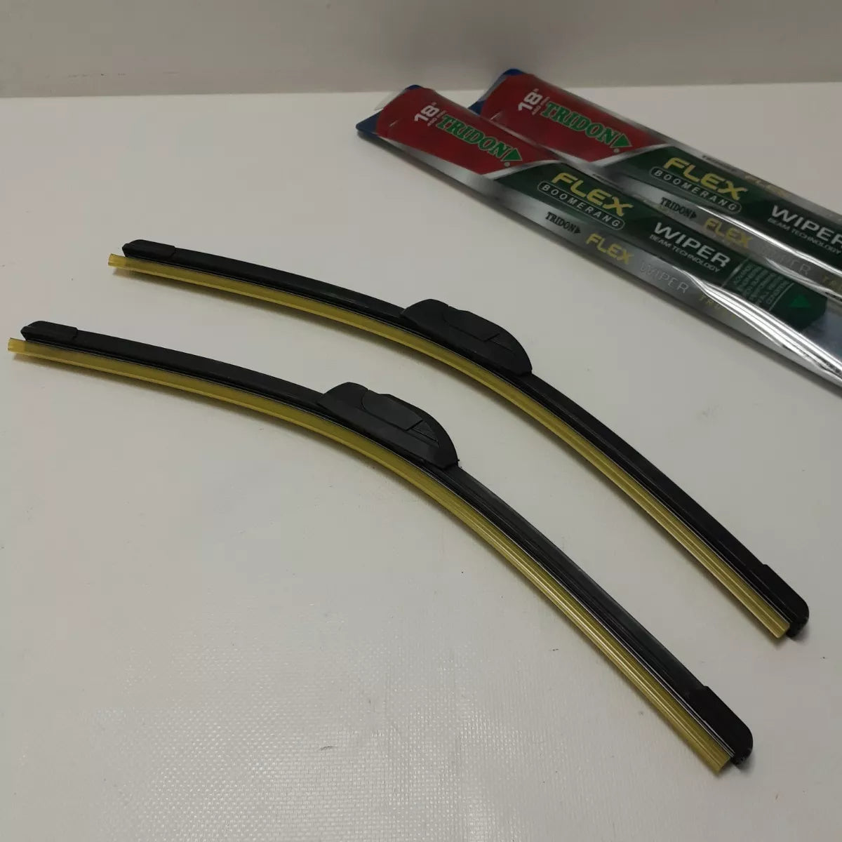 Cepillo limpiaparabrisas boomerandg tridon 18 pulgadas