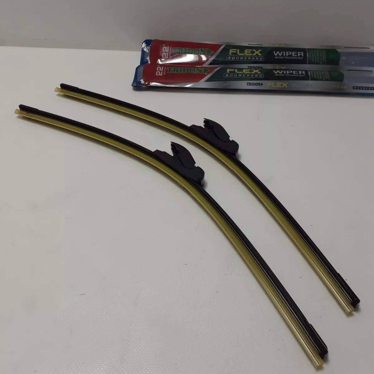 Cepillo limpiaparabrisas boomerandg tridon 22 pulgadas