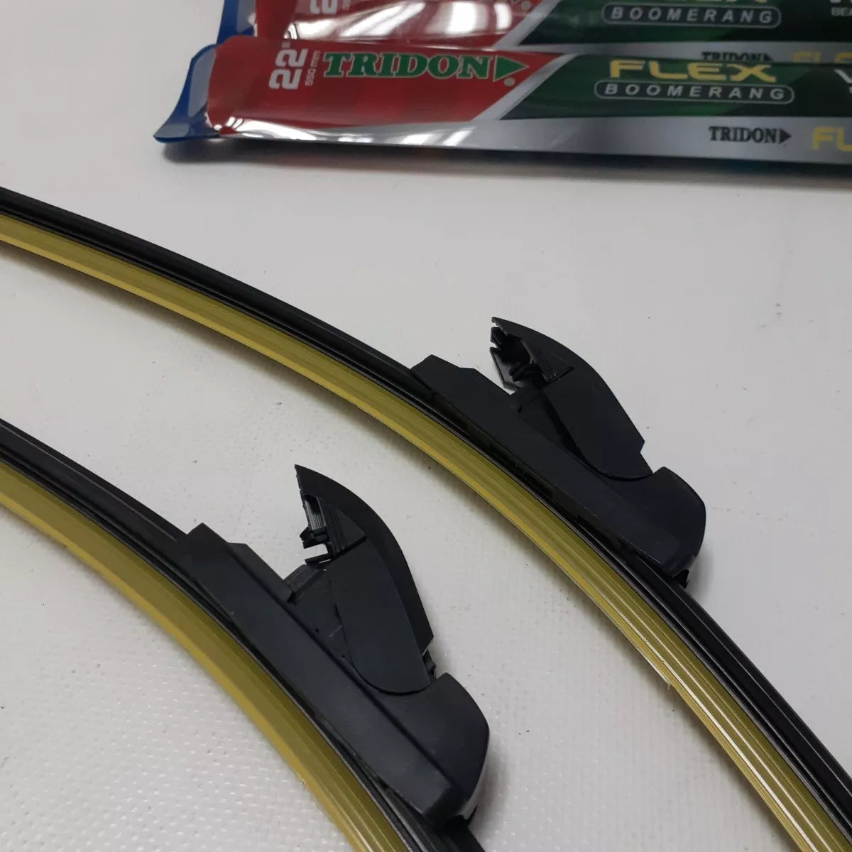 Cepillo limpiaparabrisas boomerandg tridon 22 pulgadas
