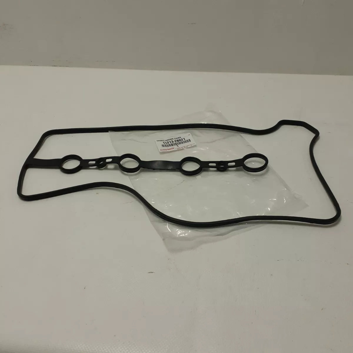 Empacadura tapa valvula generica para previa, camry 02-06