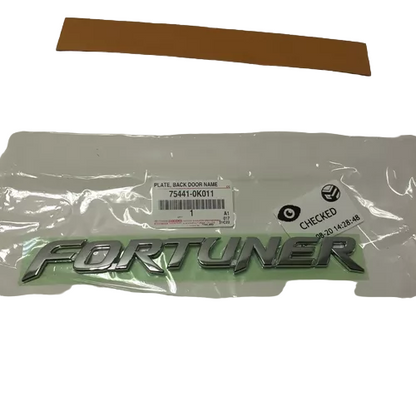 Emblema compuerta original para fortuner 06-11