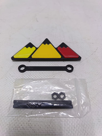 EMBLEMA MONTAÑA TRICOLOR TOYOTA TRD DE PARRILLA